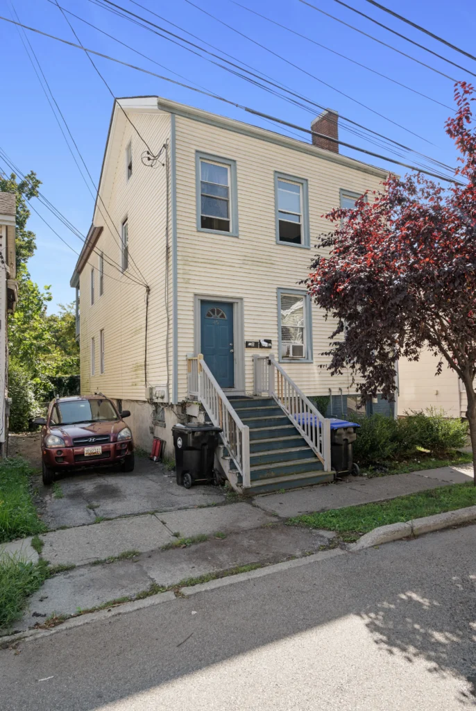 45 Gifford Ave, Poughkeepsie, NY 12601