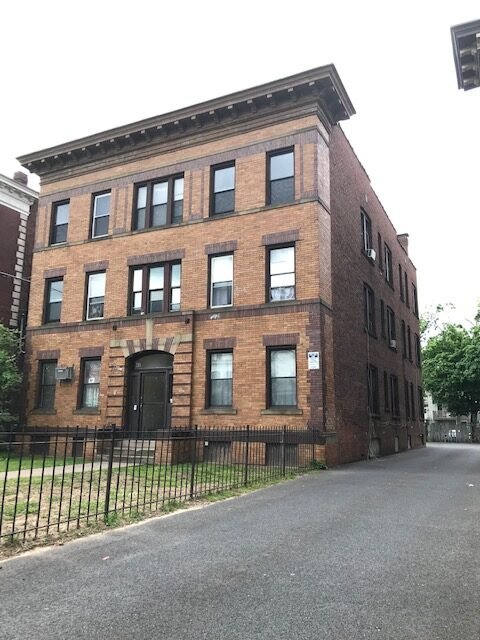 45 Shultas Pl, Hartford, CT 06114