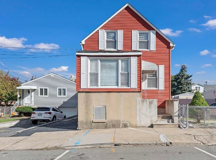 1464 44th St, North Bergen, NJ 07047