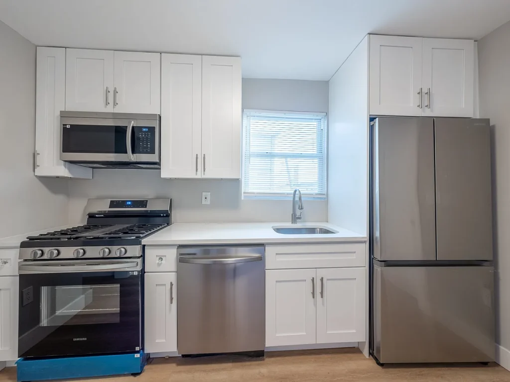 204 Summit Ave, Jersey City, NJ 07304